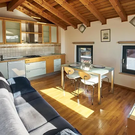 Sea View Terrace Apartment *